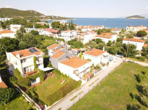 Villa Kyriaki Nea Iraklitsa 200m from the sandy beach